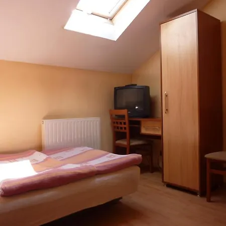 Han/Misafirhane Arka *