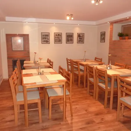 Han/Misafirhane Arka